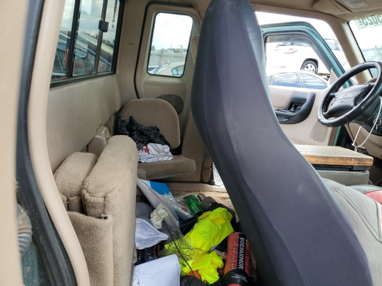 1999 Mazda B4000 Cab Plus VIN: 4F4ZR17X0XTM39592 Lot: 84775025