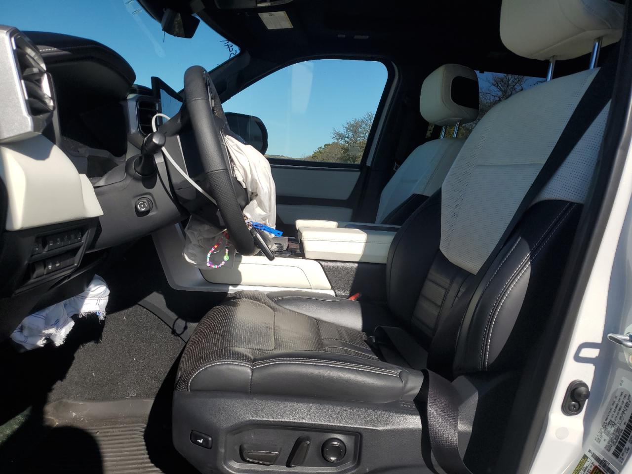 2023 Toyota Sequoia Sr5 VIN: 7SVAAABA0PX014842 Lot: 87471875