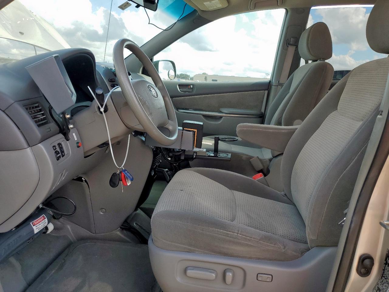 2008 Toyota Sienna Ce VIN: 5TDZK23C38S221507 Lot: 85551335