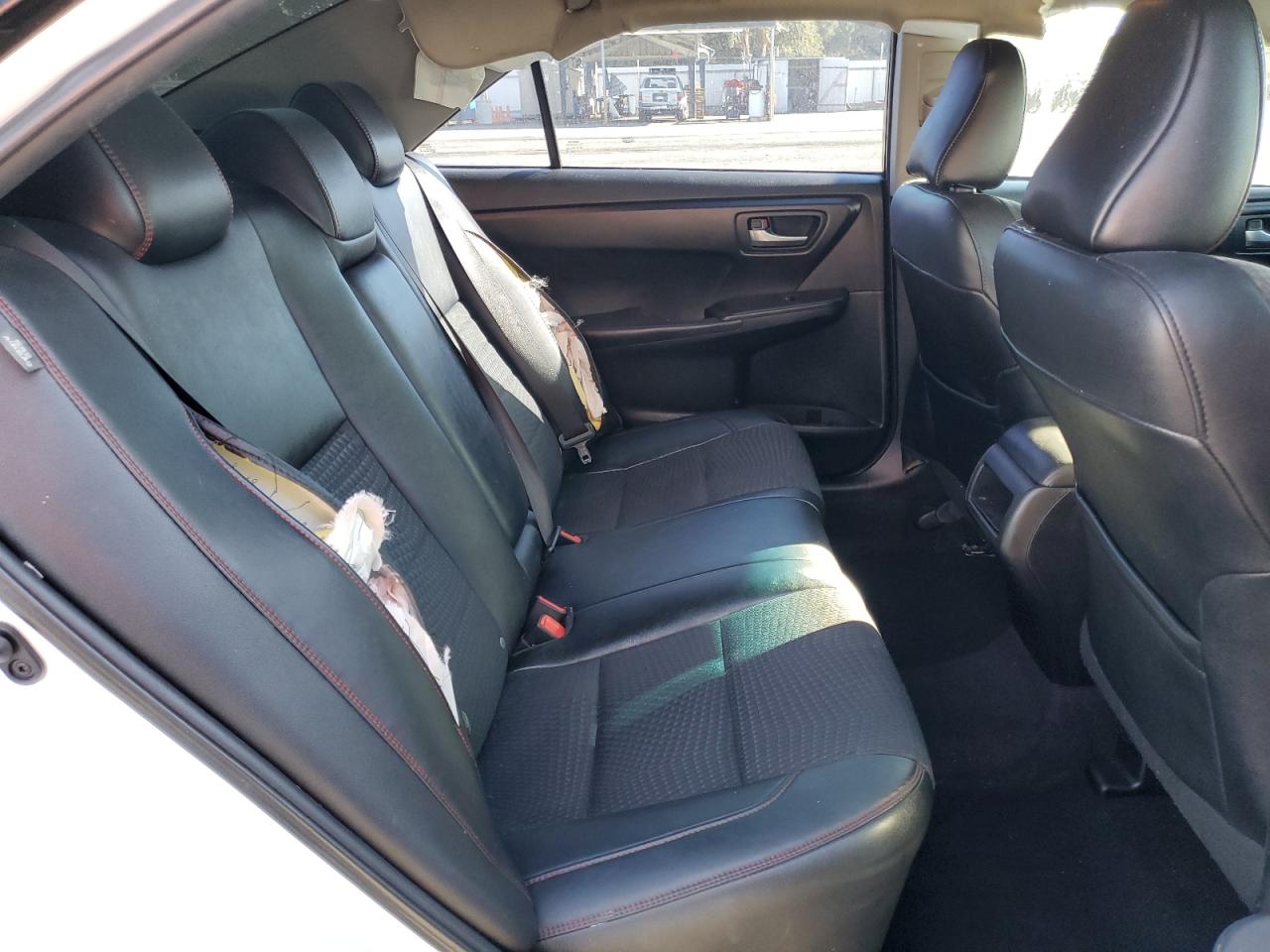 2015 Toyota Camry Le VIN: 4T1BF1FK4FU979217 Lot: 81881725