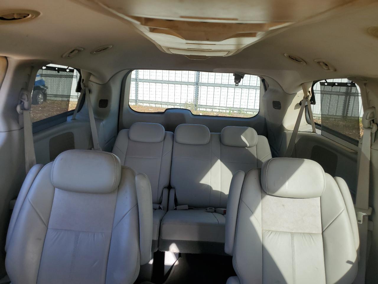 2010 Chrysler Town & Country Limited VIN: 2A4RR7DX5AR375090 Lot: 84658745