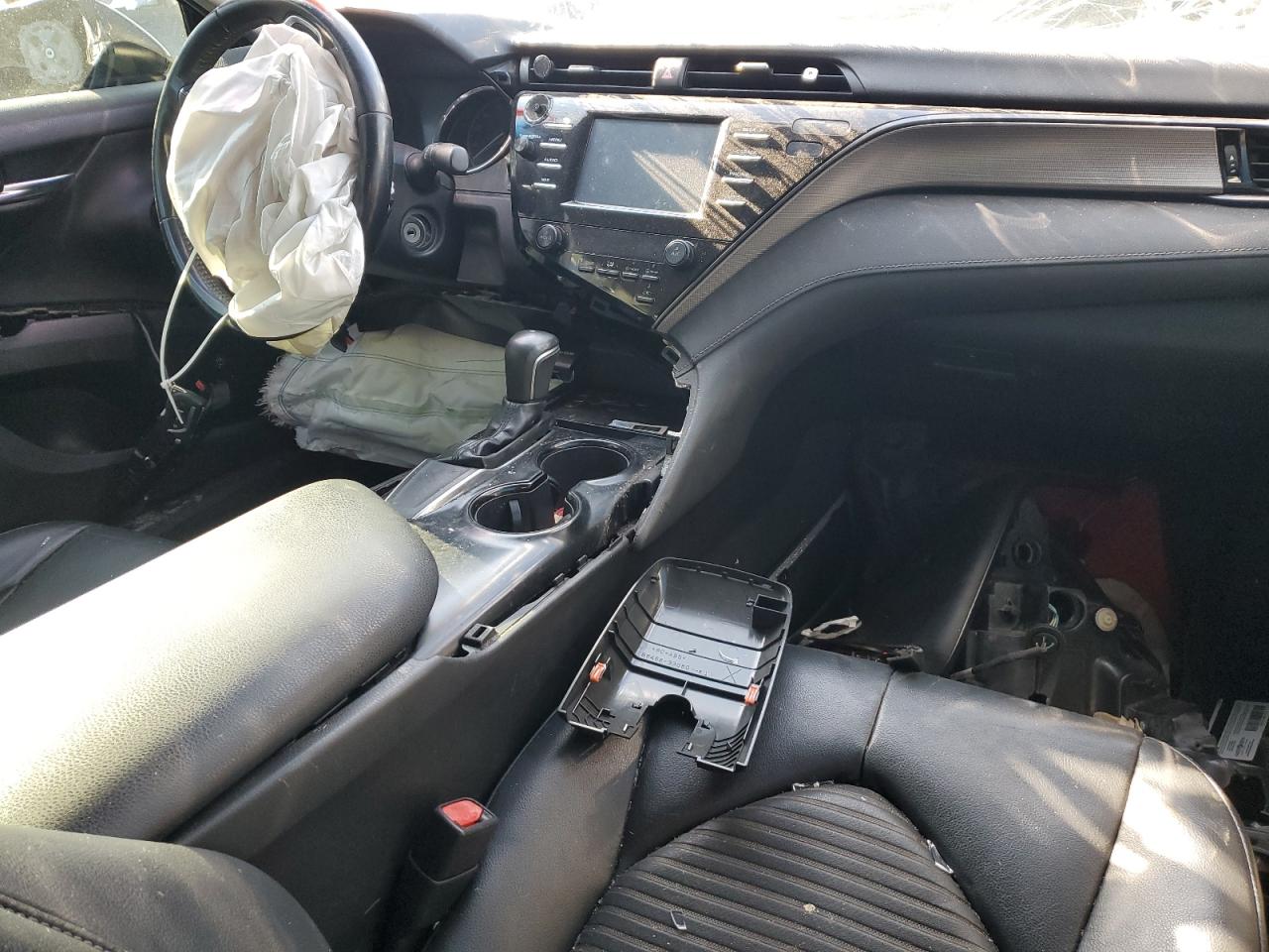 2019 Toyota Camry L VIN: 4T1B11HK3KU744023 Lot: 81992185