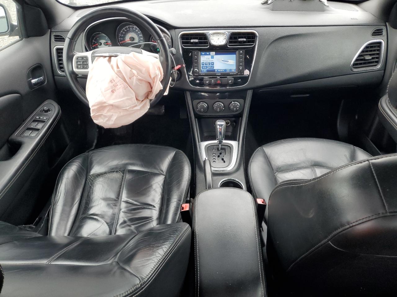 2012 Chrysler 200 VIN: 1C3CCBCG1CN305270 Lot: 82333955