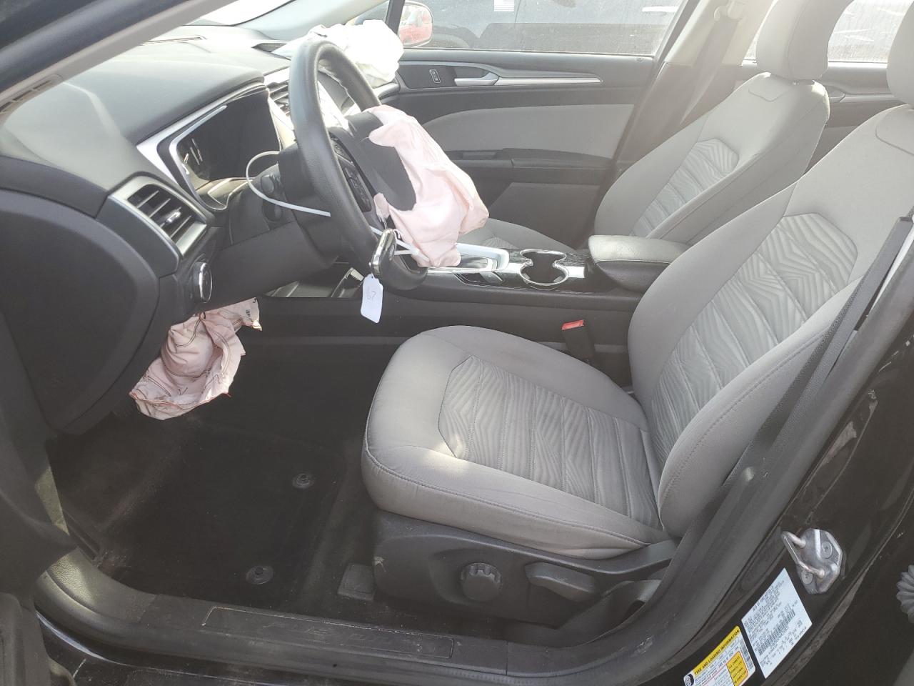 2016 Ford Fusion S Hybrid VIN: 3FA6P0UU4GR250831 Lot: 81903575