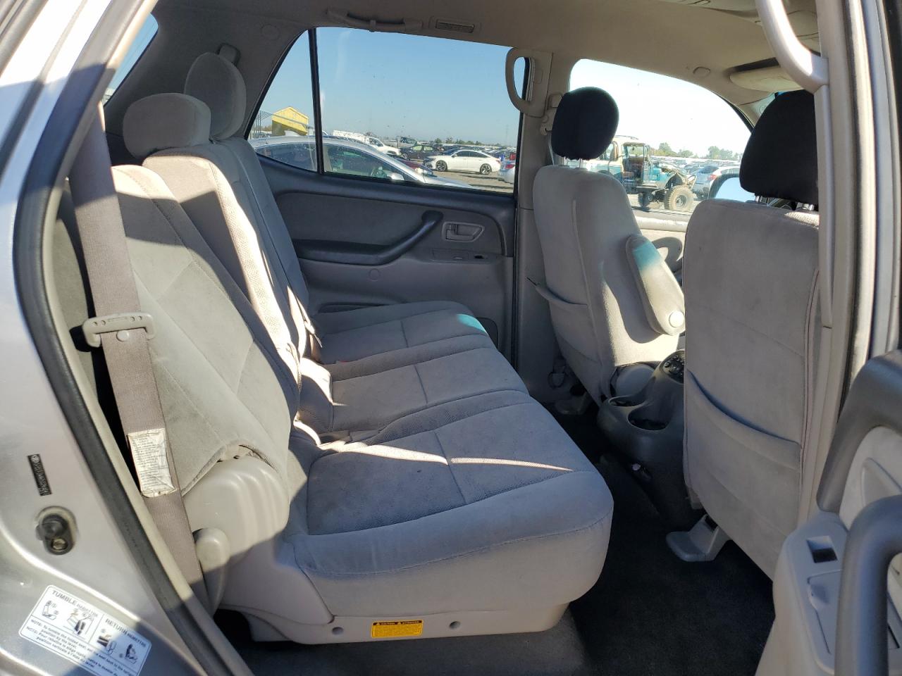 2005 Toyota Sequoia Sr5 VIN: 5TDZT34A05S244643 Lot: 85422715