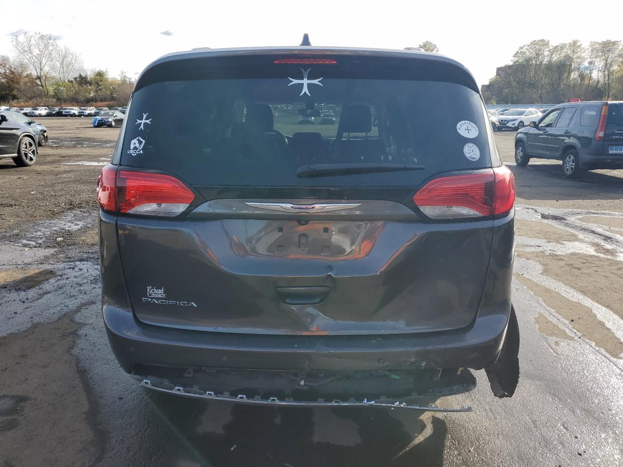 2018 Chrysler Pacifica Touring L VIN: 2C4RC1BG6JR322826 Lot: 85409095