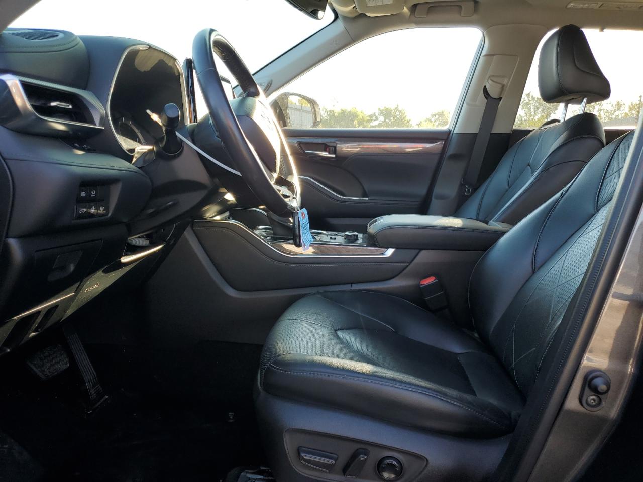 2022 Toyota Highlander Platinum VIN: 5TDFZRBH3NS212984 Lot: 82283635