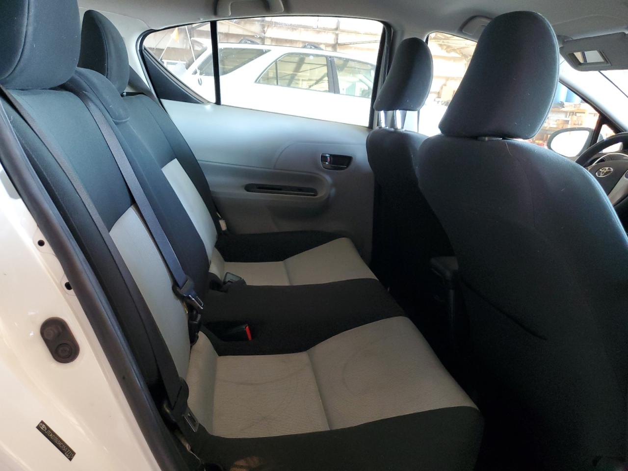 2012 Toyota Prius C VIN: JTDKDTB3XC1517715 Lot: 82223565