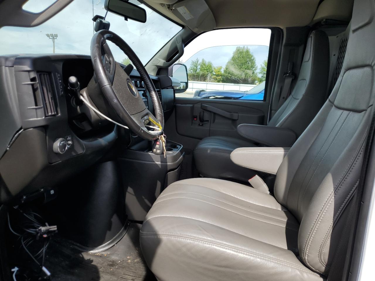 2022 Chevrolet Express G2500 VIN: 1GCWGBF73N1287003 Lot: 84285575