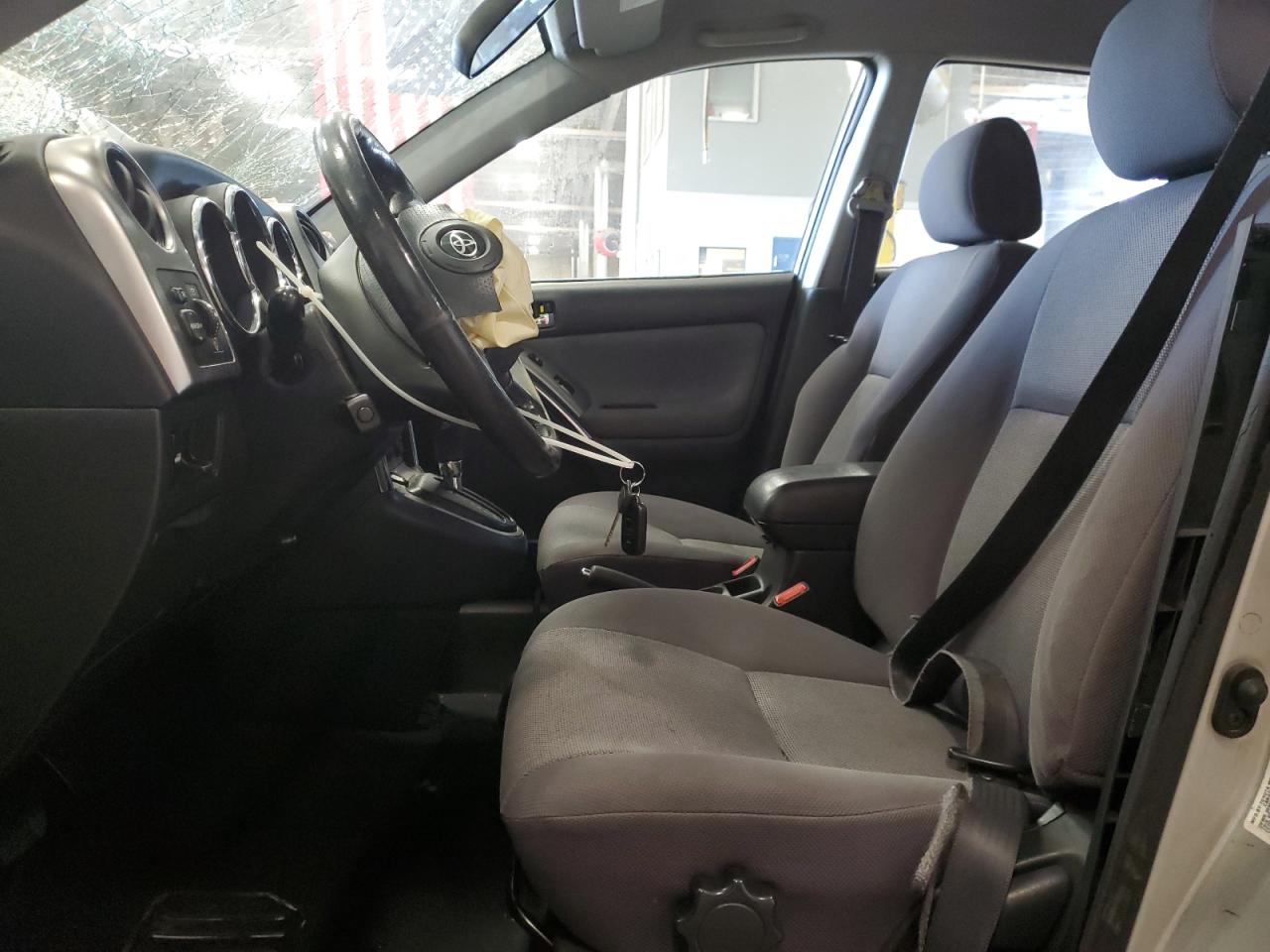 2003 Toyota Corolla Matrix Xr VIN: 2T1KR32E63C099622 Lot: 84214575