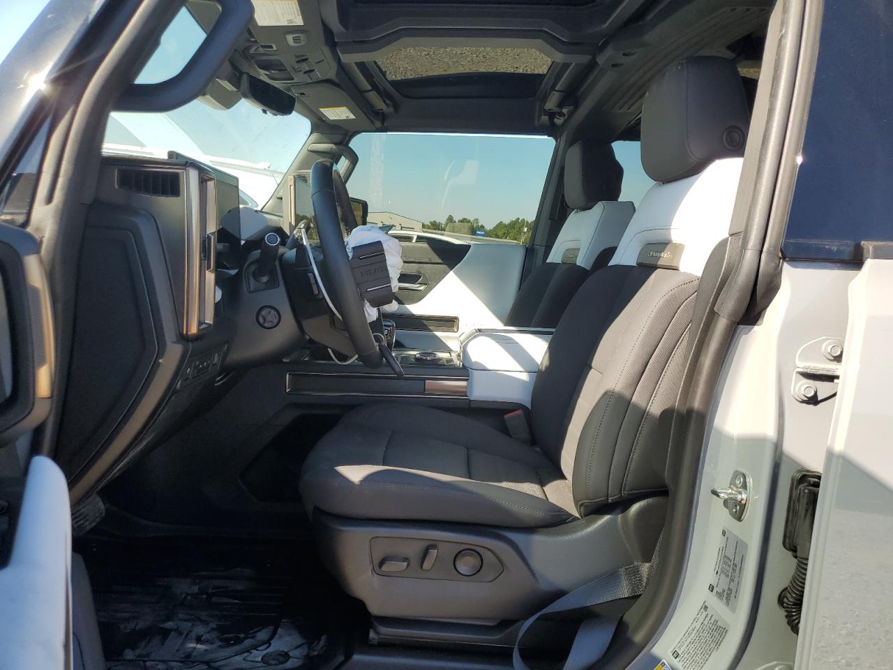 2025 GMC Hummer Suv 2X VIN: 1GKT0NDE1SU113004 Lot: 84579515