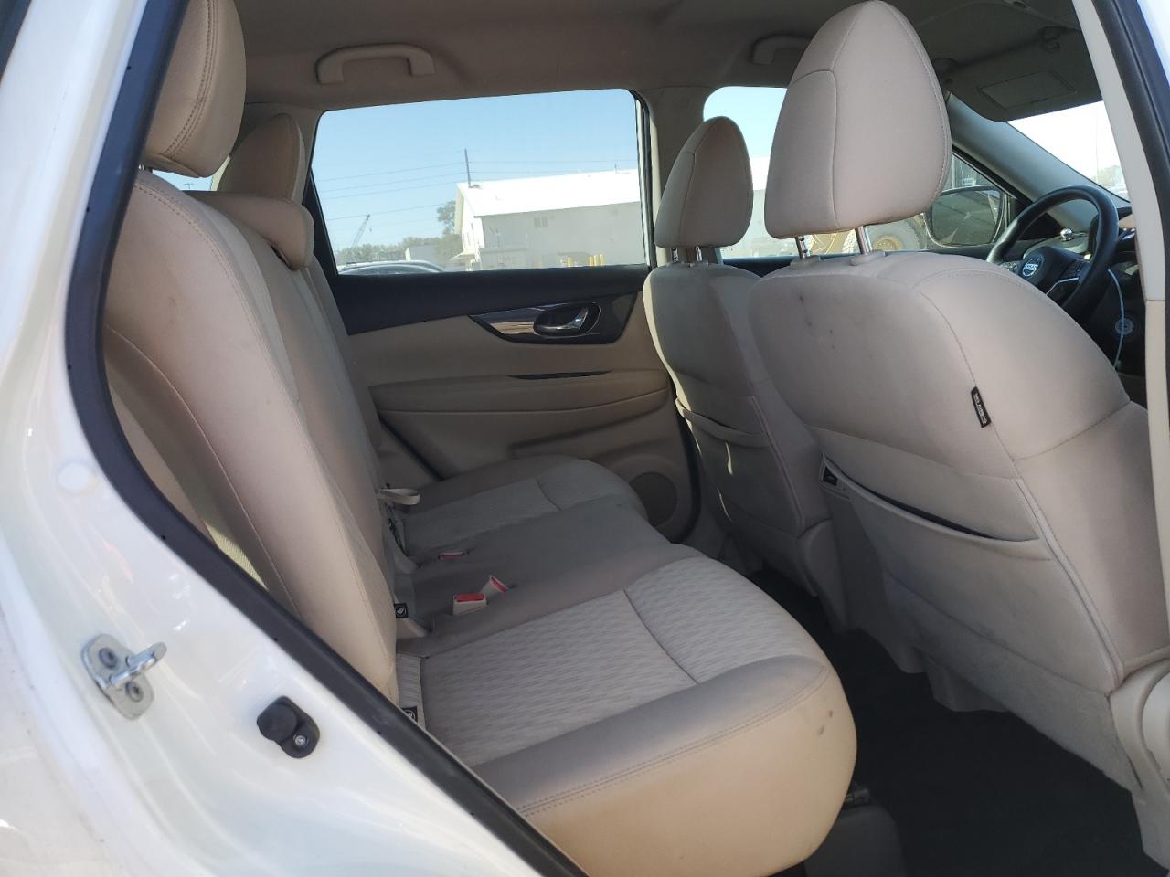 2017 Nissan Rogue S VIN: KNMAT2MV6HP559620 Lot: 86085105