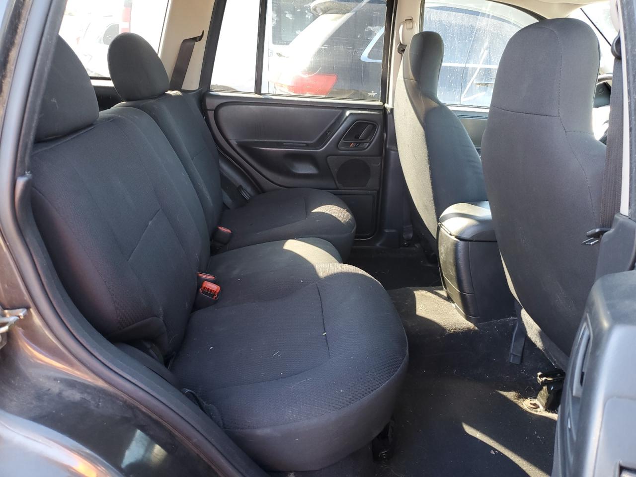 2004 Jeep Grand Cherokee Laredo VIN: 1J4GW48SX4C373684 Lot: 85924885