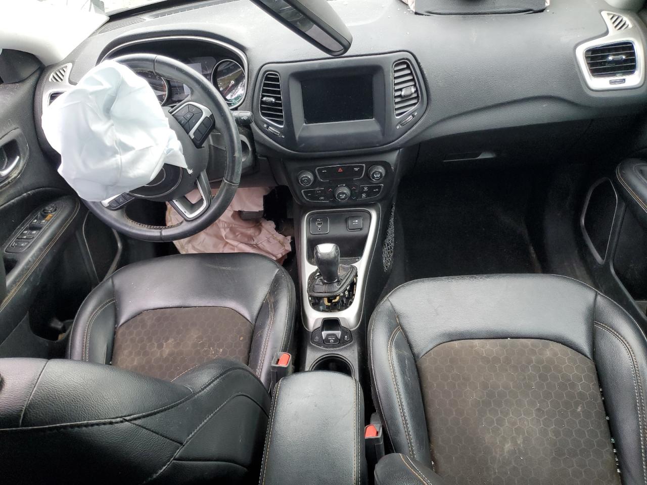 2019 Jeep Compass Latitude VIN: 3C4NJCBBXKT851280 Lot: 85740305