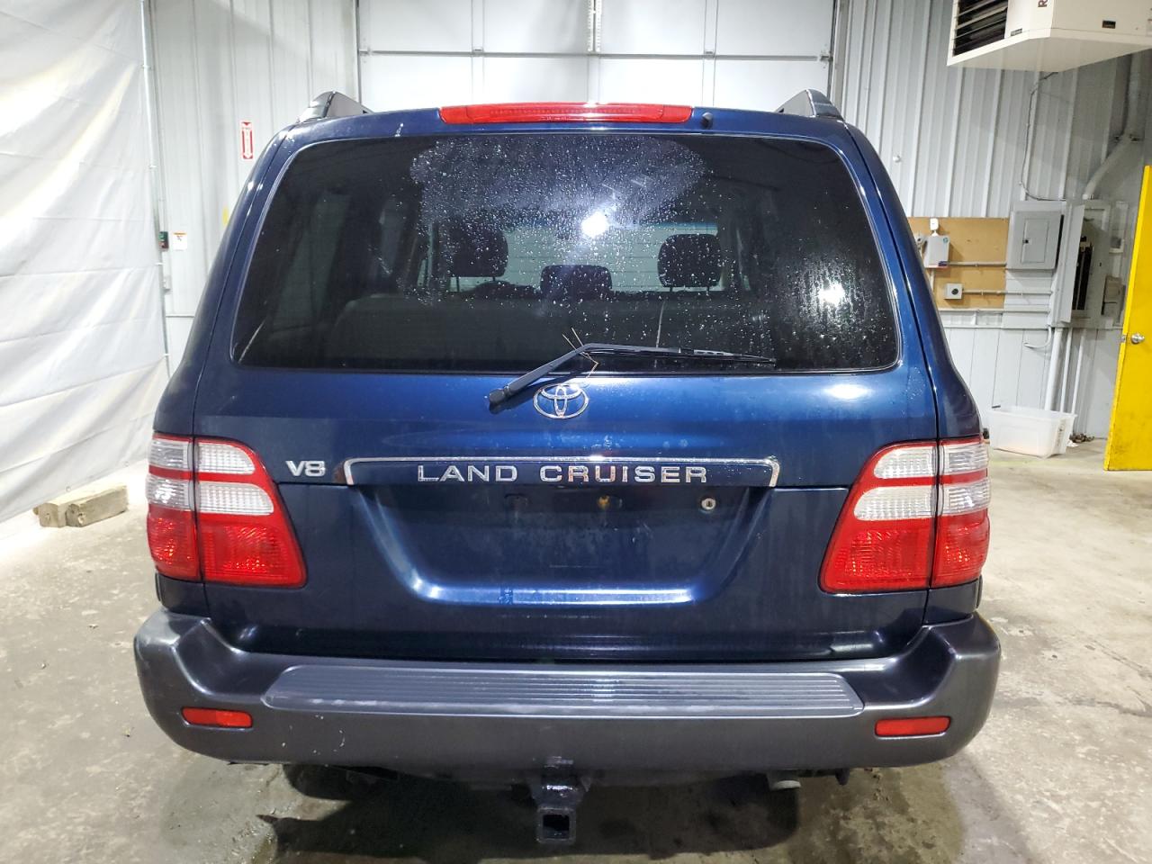 2005 Toyota Land Cruiser VIN: JTEHT05J652068192 Lot: 87212245