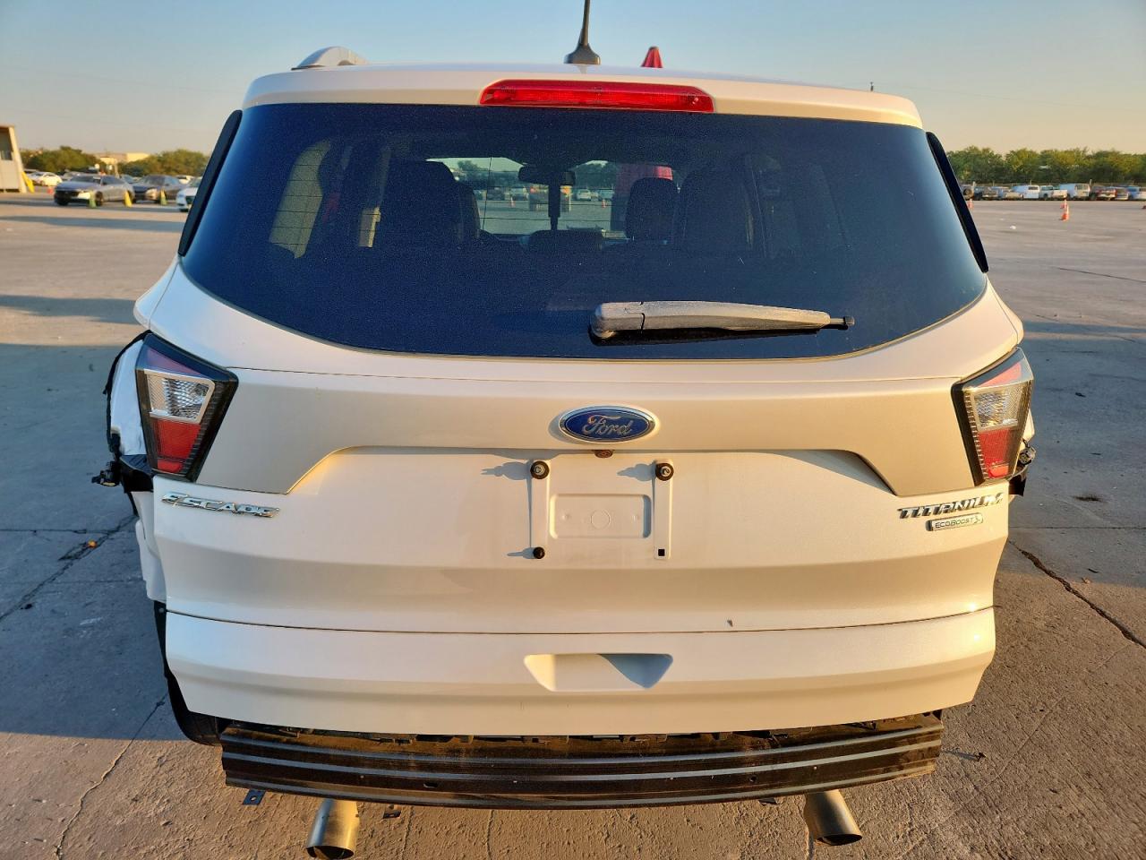 2018 Ford Escape Titanium VIN: 1FMCU0J92JUA63427 Lot: 86289735