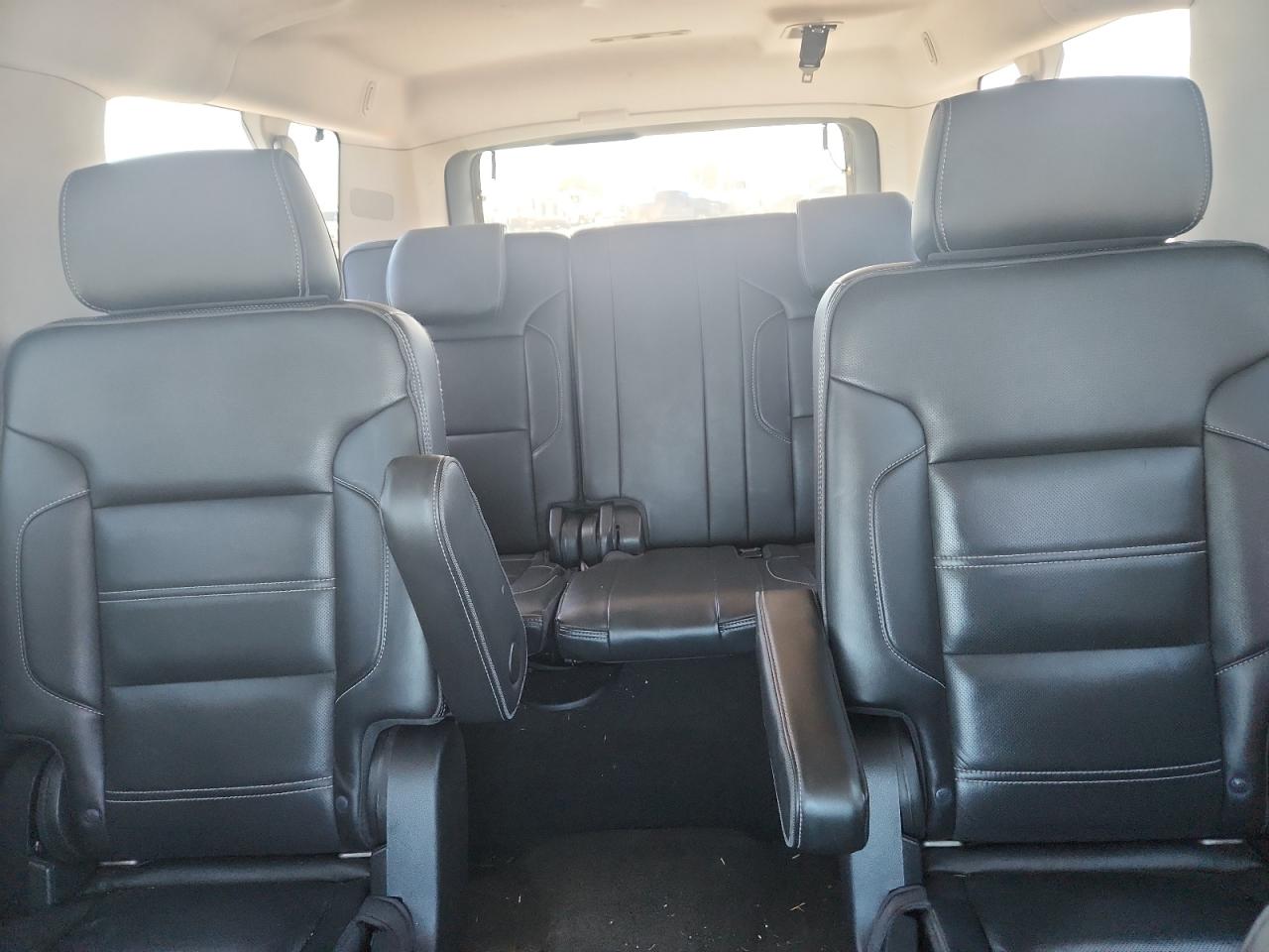 2017 GMC Yukon Xl Denali VIN: 1GKS1HKJ6HR190571 Lot: 85742505