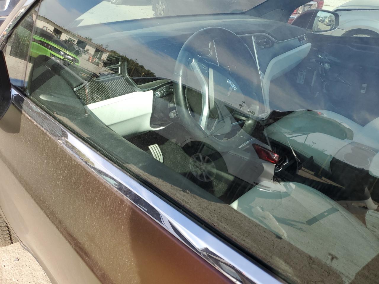 2017 Tesla Model X VIN: 5YJXCDE41HF039623 Lot: 84987135