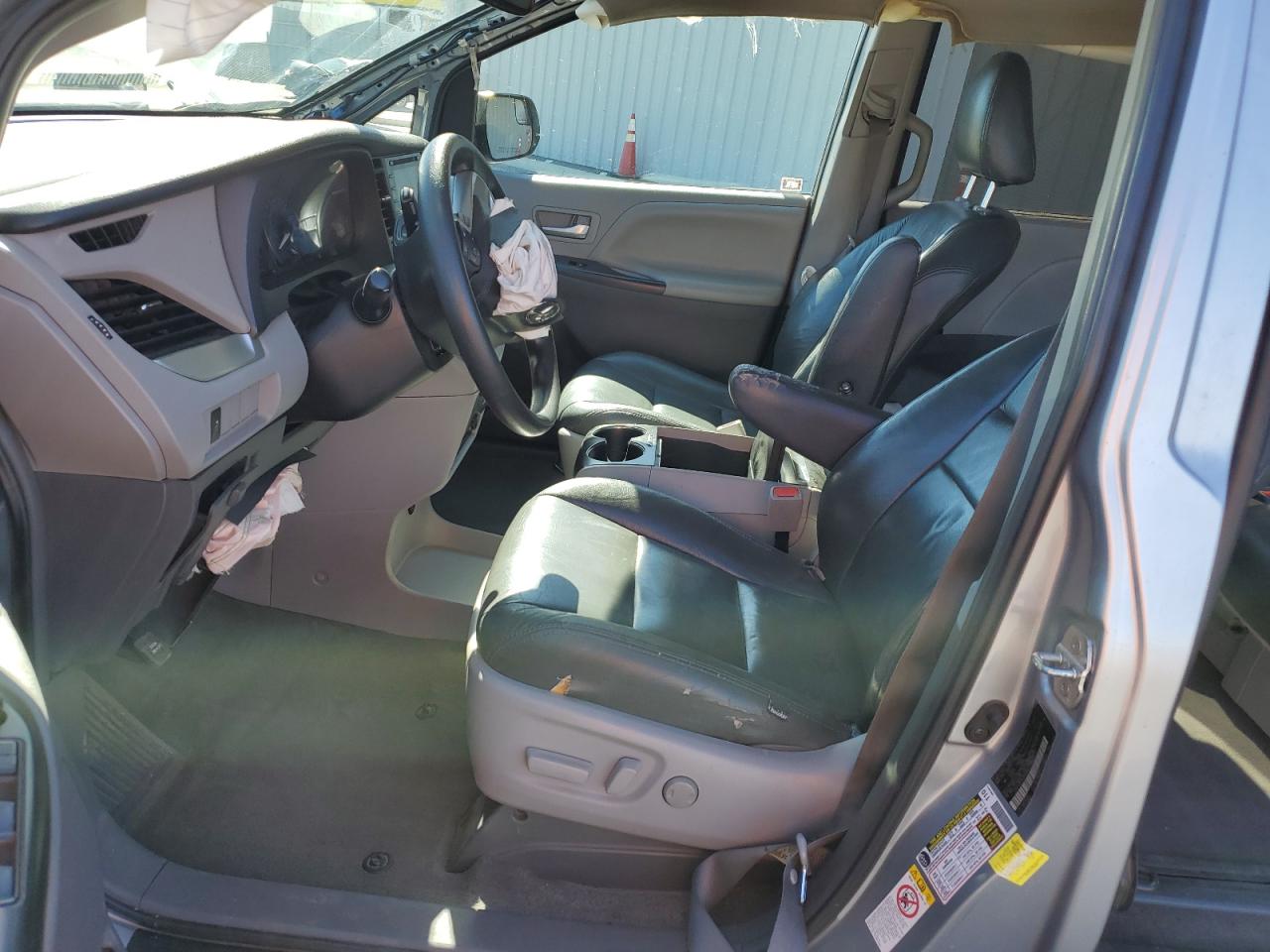 2018 Toyota Sienna Le VIN: 5TDKZ3DC9JS956838 Lot: 85386545