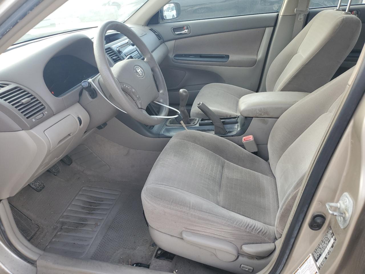 2005 Toyota Camry Le VIN: JTDBE32K350306076 Lot: 81726005