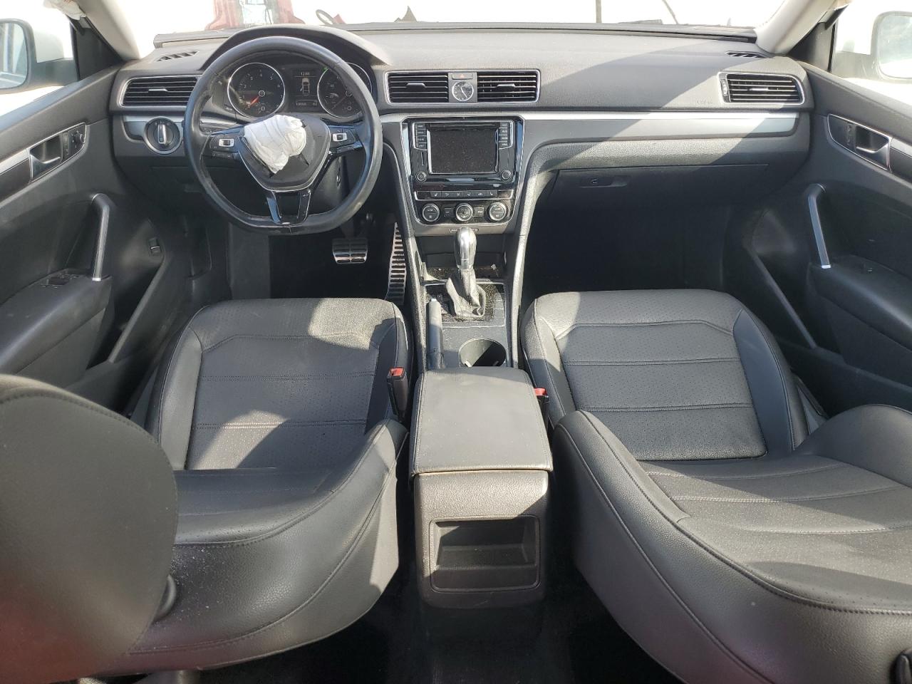 2017 Volkswagen Passat R-Line VIN: 1VWDT7A37HC069835 Lot: 82406055