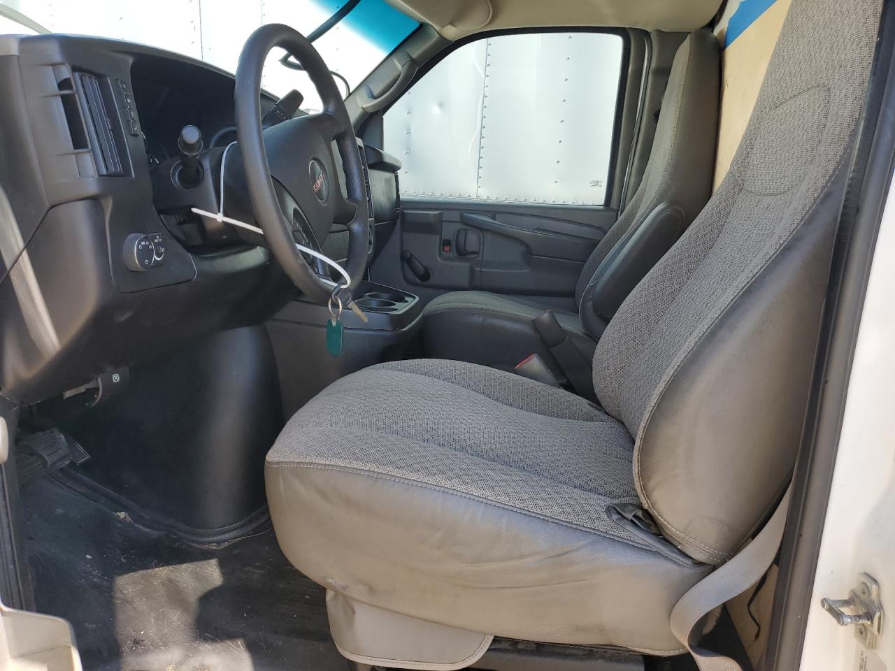 2014 GMC Savana Cutaway G3500 VIN: 1GD374BG9E1104414 Lot: 85837615