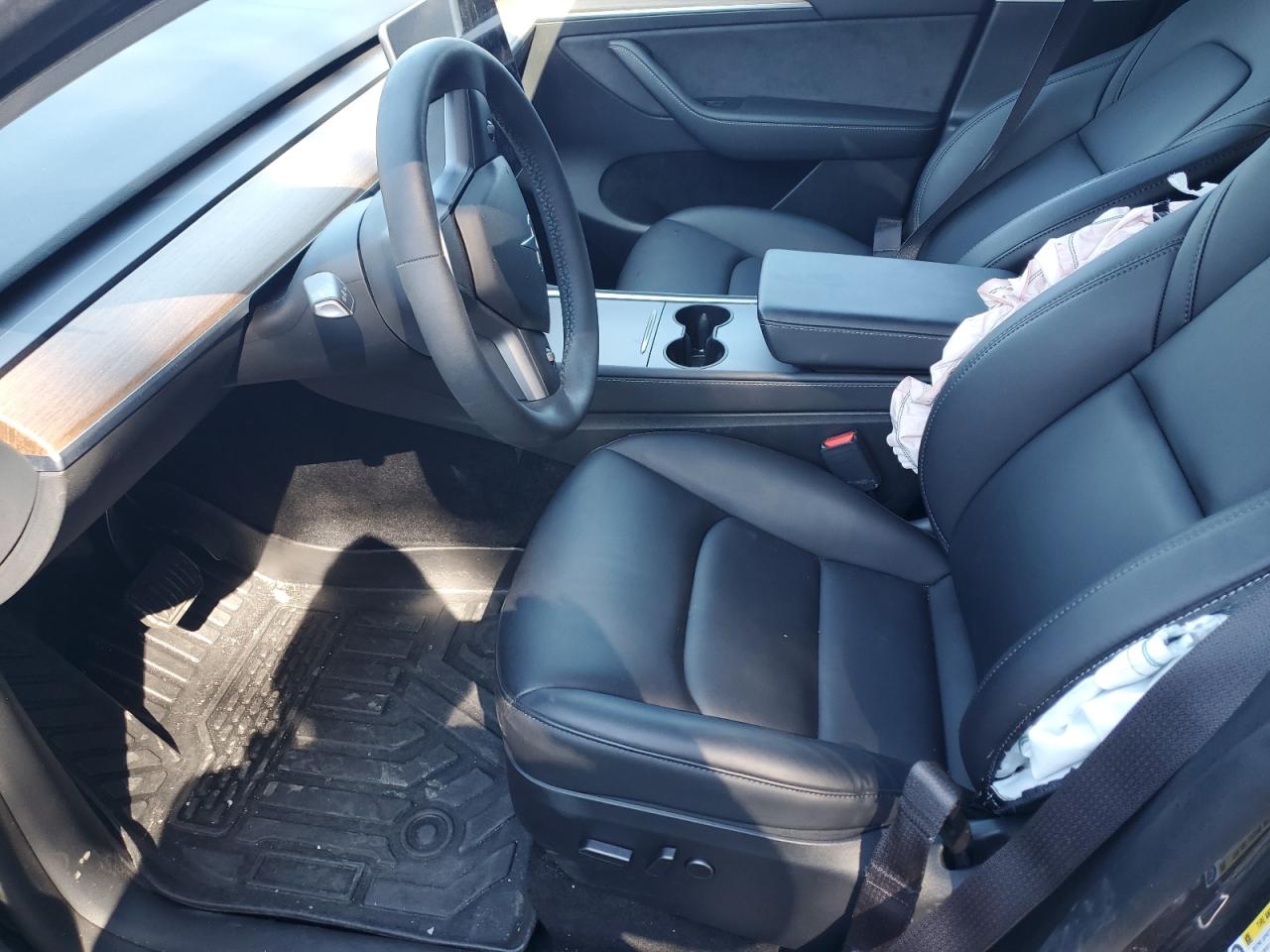 2023 Tesla Model Y VIN: 7SAYGDED4PF934324 Lot: 84903795