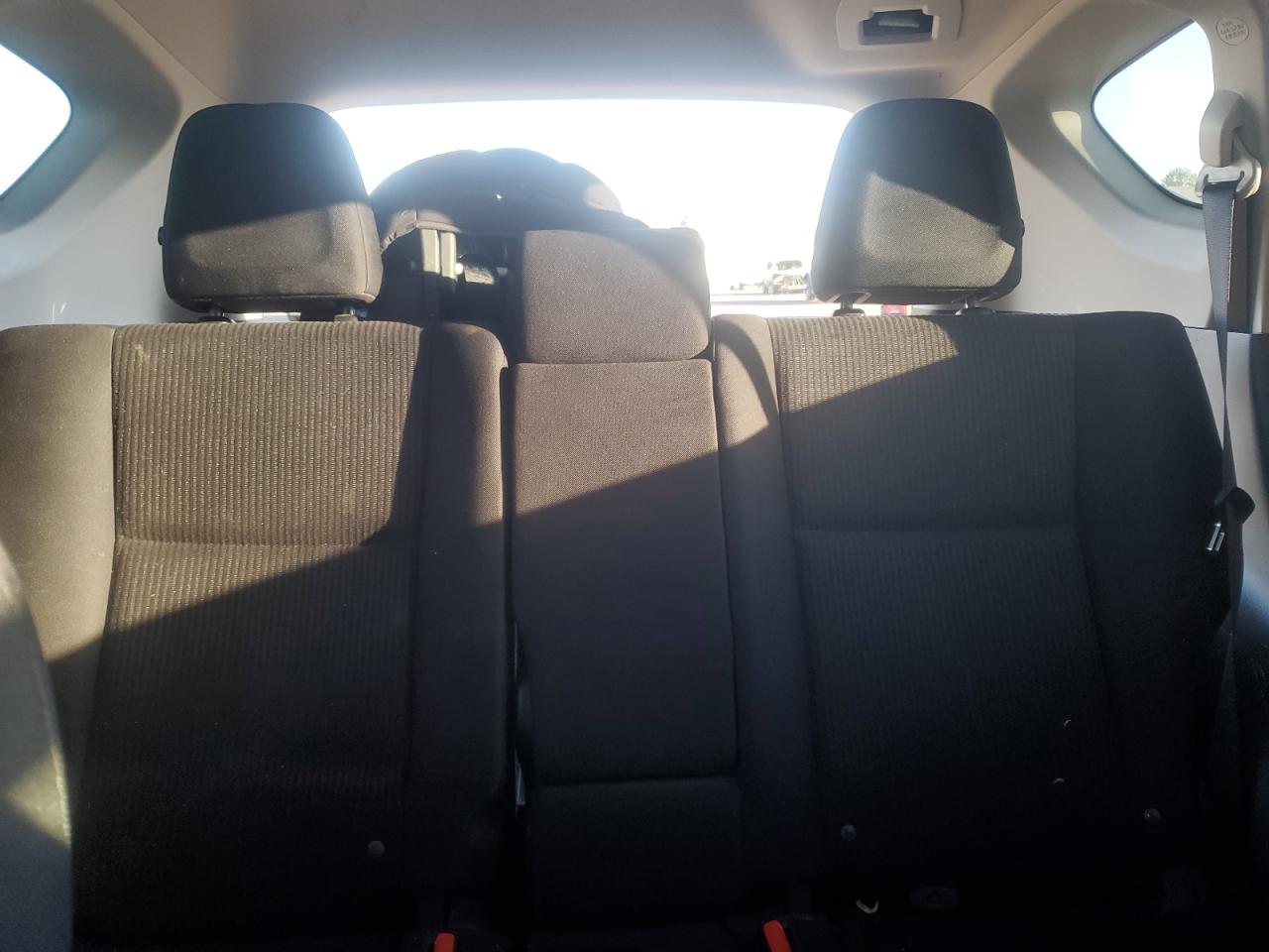 2017 Toyota Rav4 Le VIN: JTMZFREV9HJ143808 Lot: 85837835