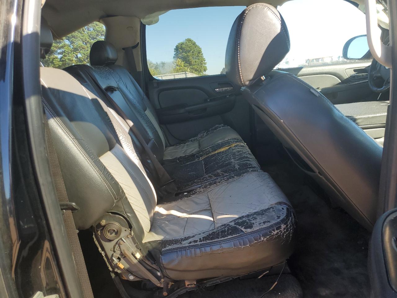 2010 Chevrolet Suburban C1500 Ls VIN: 1GNUCHE05AR199633 Lot: 82591025