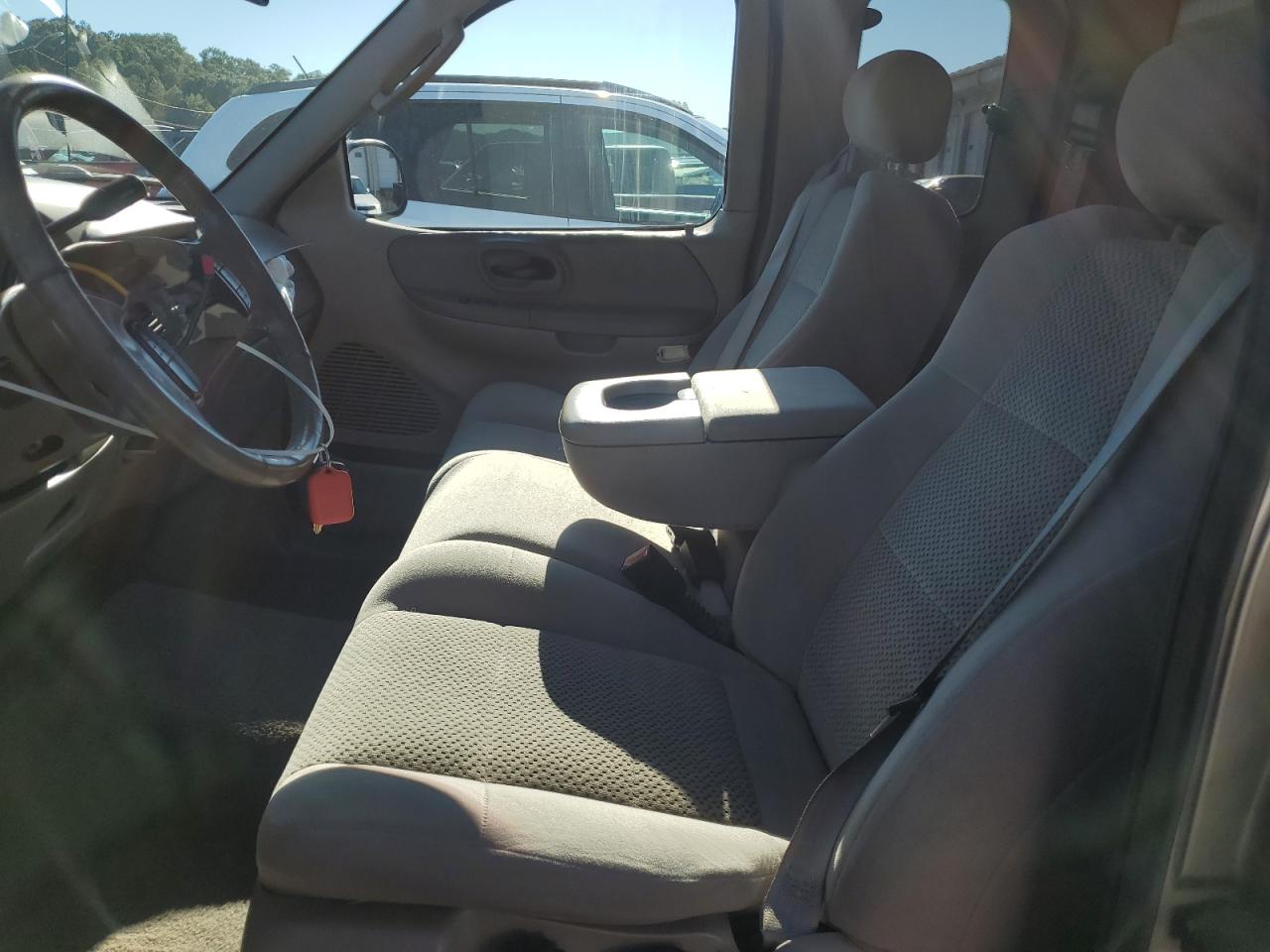 2003 Ford F150 VIN: 2FTRX17283CA26570 Lot: 85667065