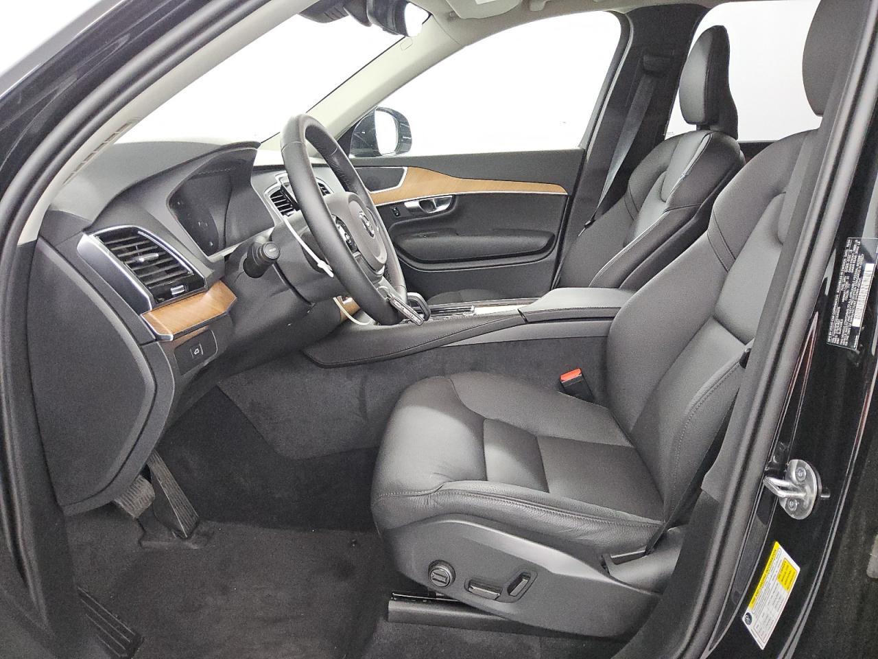 2025 Volvo Xc90 Plus VIN: YV4M12PE3S1334576 Lot: 84814015