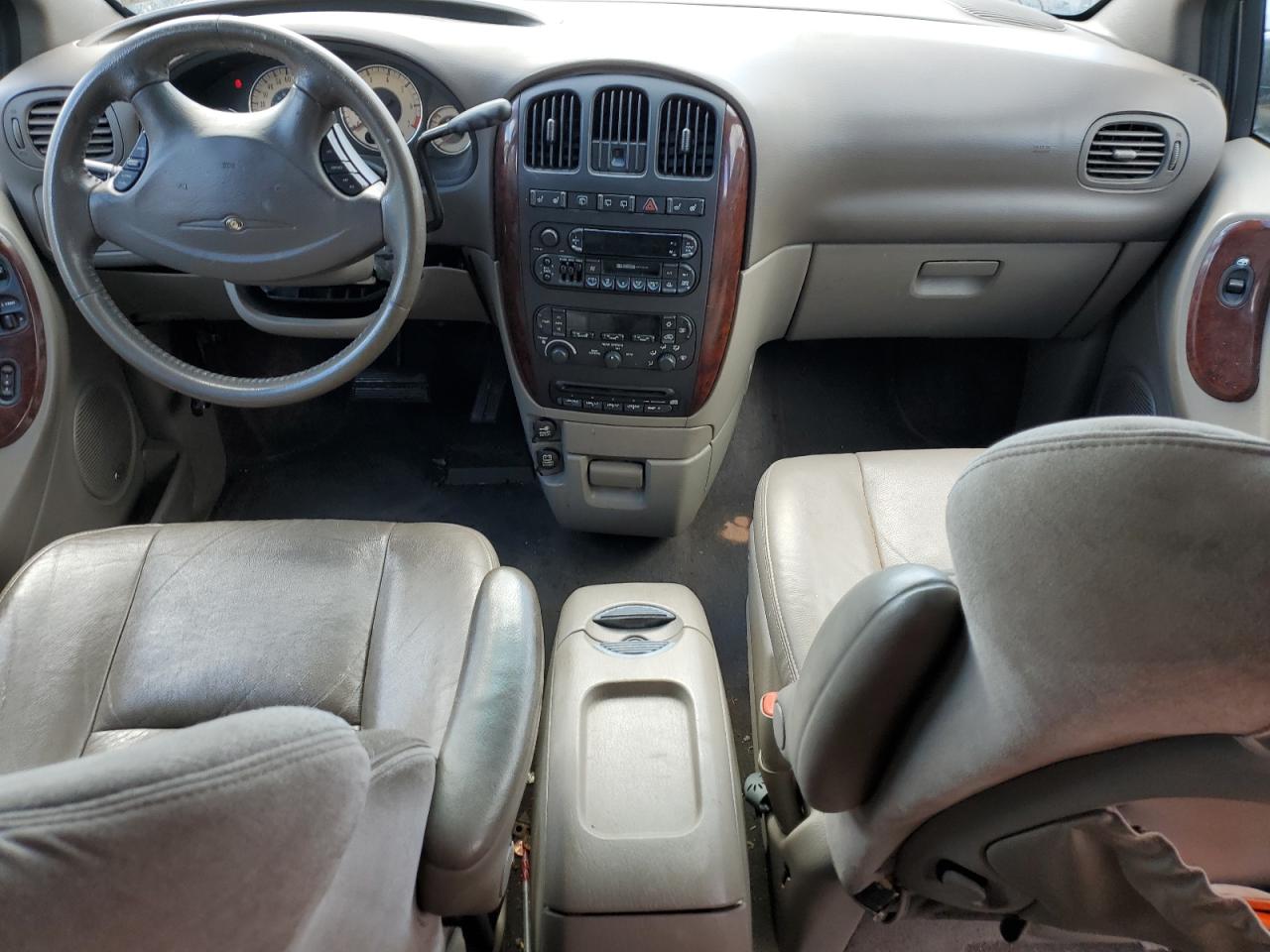 2001 Chrysler Town & Country Limited VIN: 2C8GP64L91R331456 Lot: 84297995