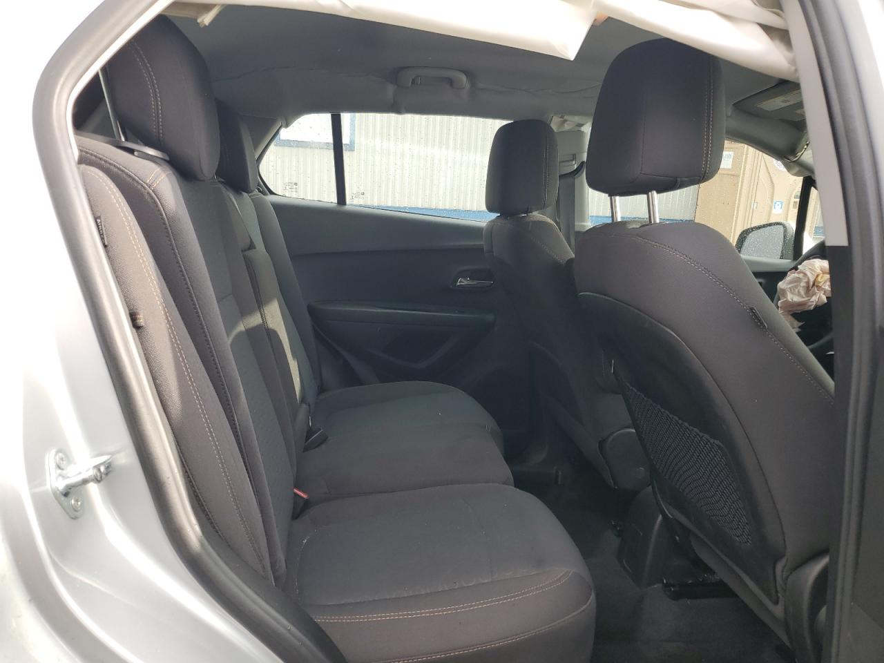 2019 Chevrolet Trax Ls VIN: 3GNCJNSB4KL381600 Lot: 90049545