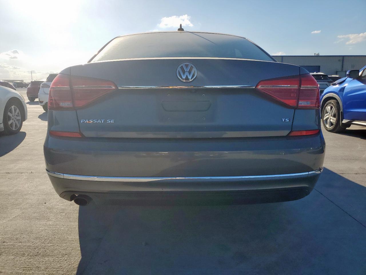 2016 Volkswagen Passat Se VIN: 1VWBS7A34GC019869 Lot: 82271645