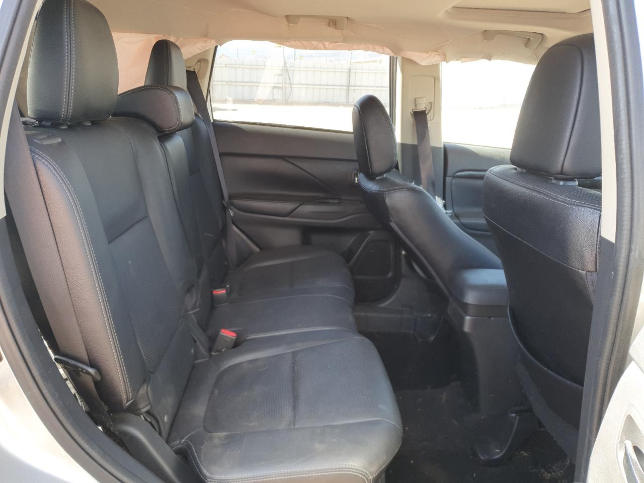 2018 Mitsubishi Outlander Se VIN: JA4AZ3A3XJJ000212 Lot: 90839785