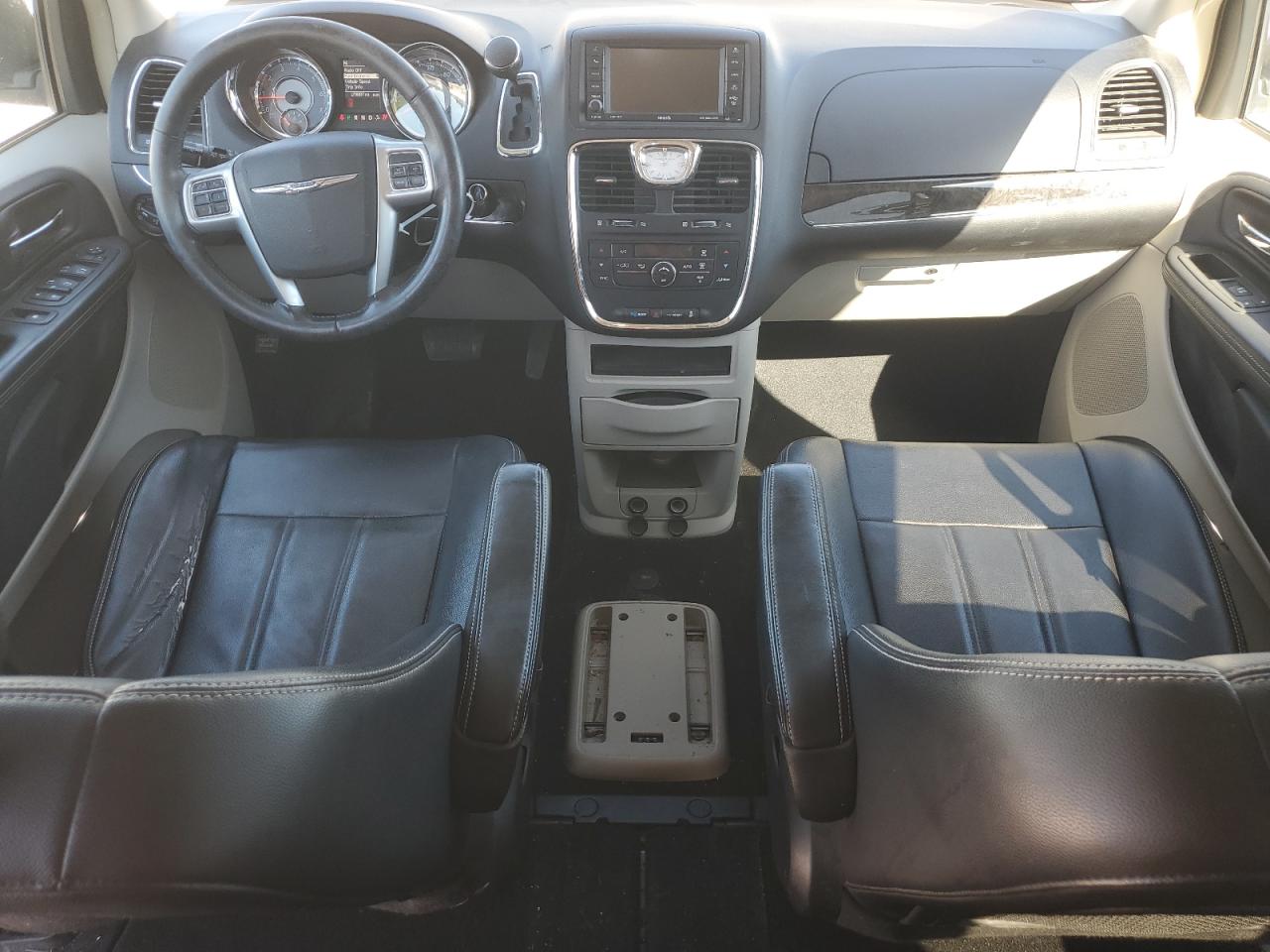 2013 Chrysler Town & Country Touring VIN: 2C4RC1BG5DR682979 Lot: 85520695