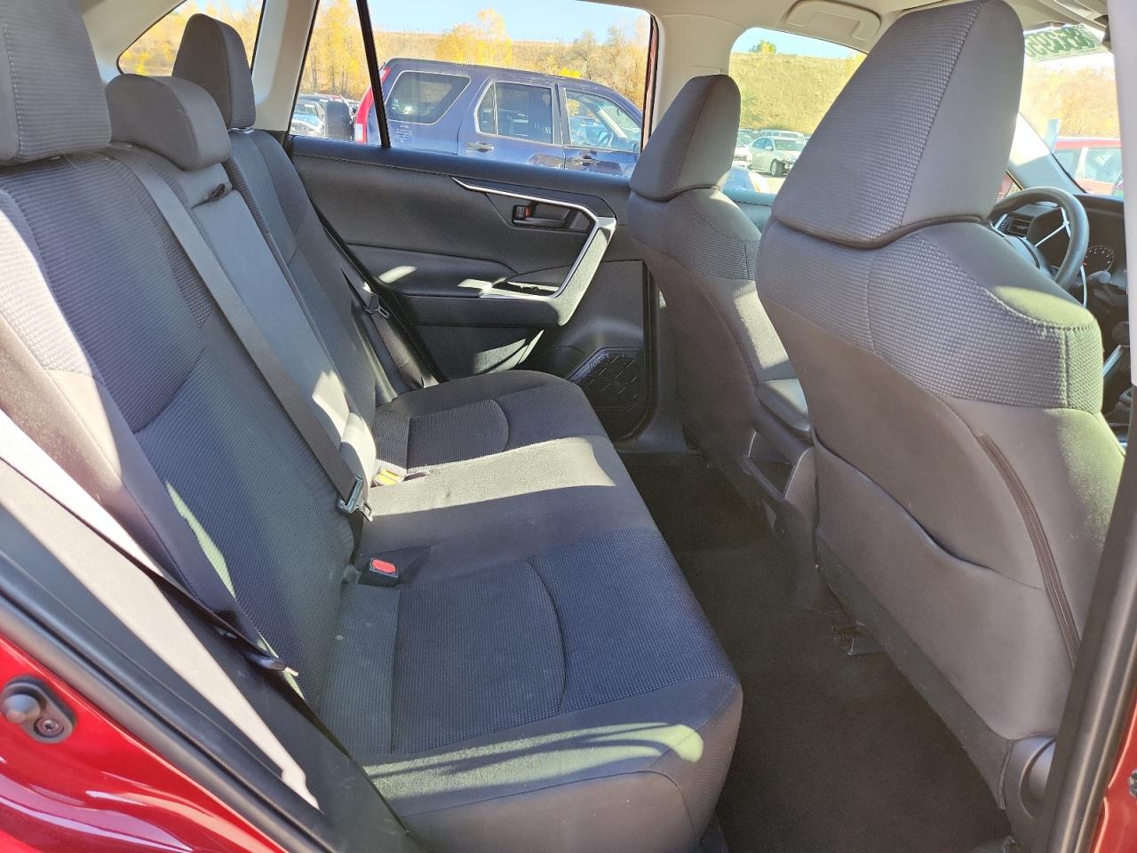 2019 Toyota Rav4 Le VIN: JTMF1RFV2KD045760 Lot: 85395615