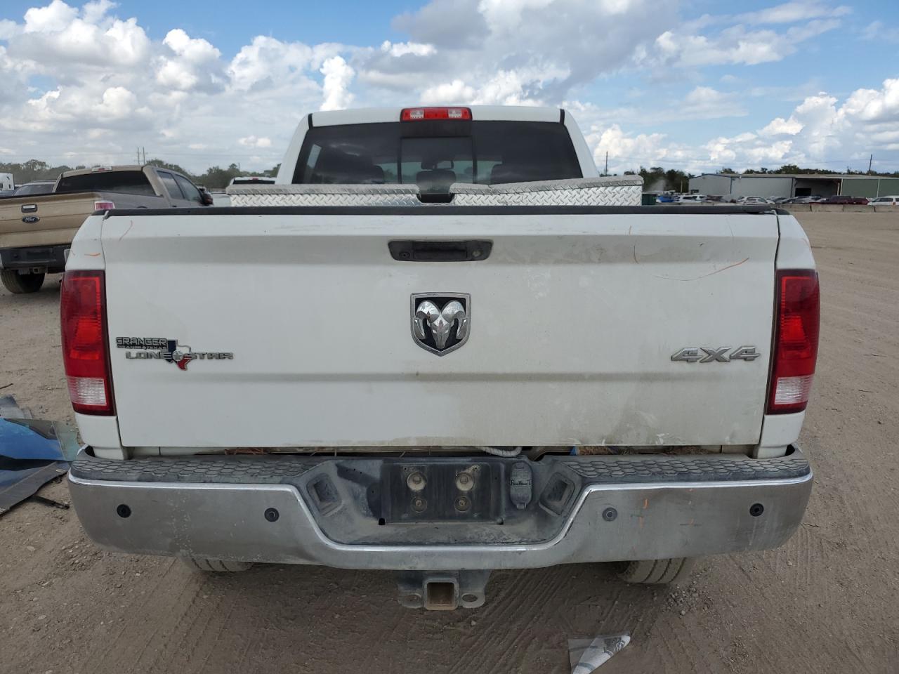 2015 Ram 2500 Slt VIN: 3C6UR5DLXFG673849 Lot: 86794535