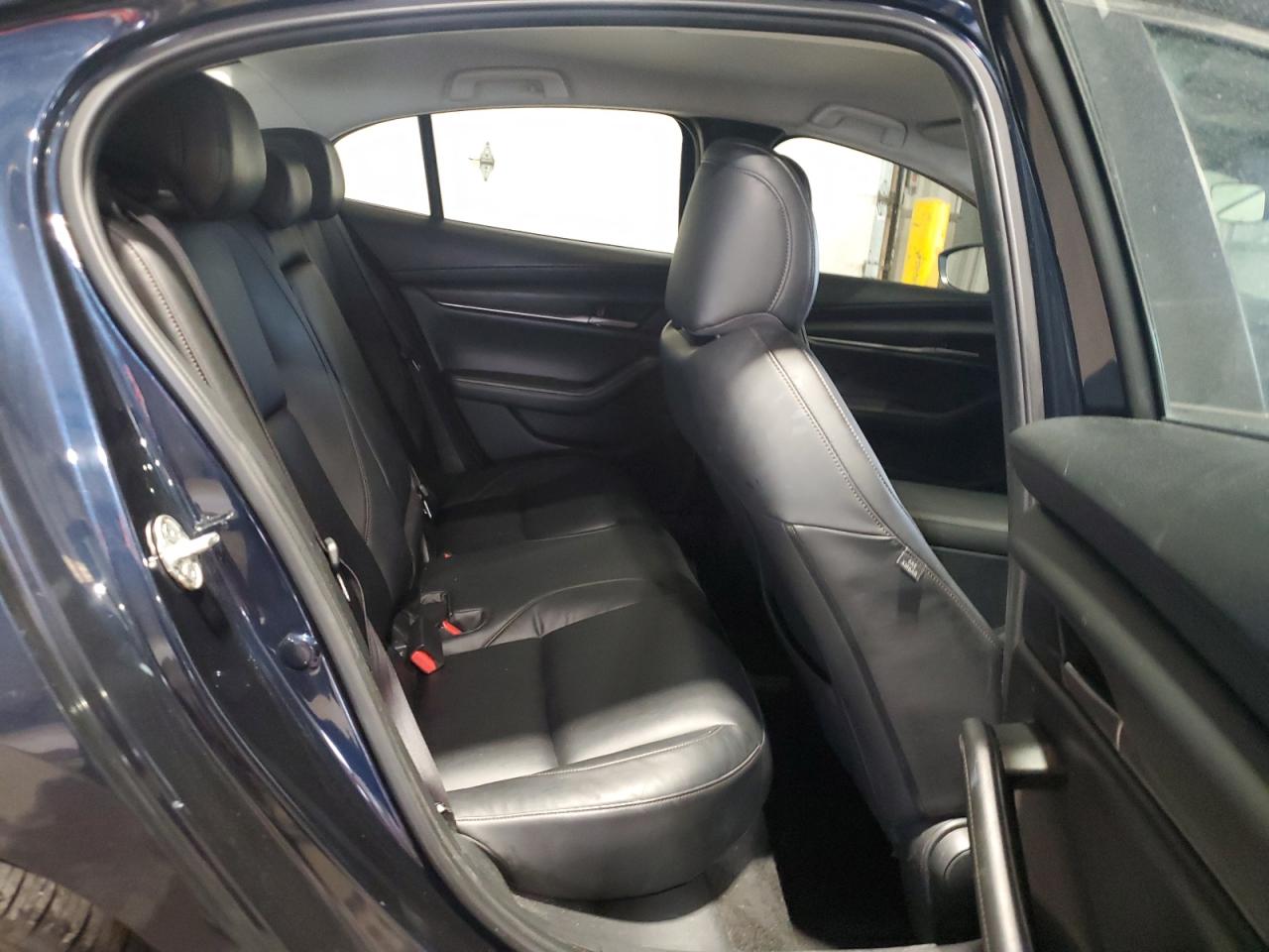 2021 Mazda 3 Select VIN: JM1BPABL4M1315921 Lot: 82449065