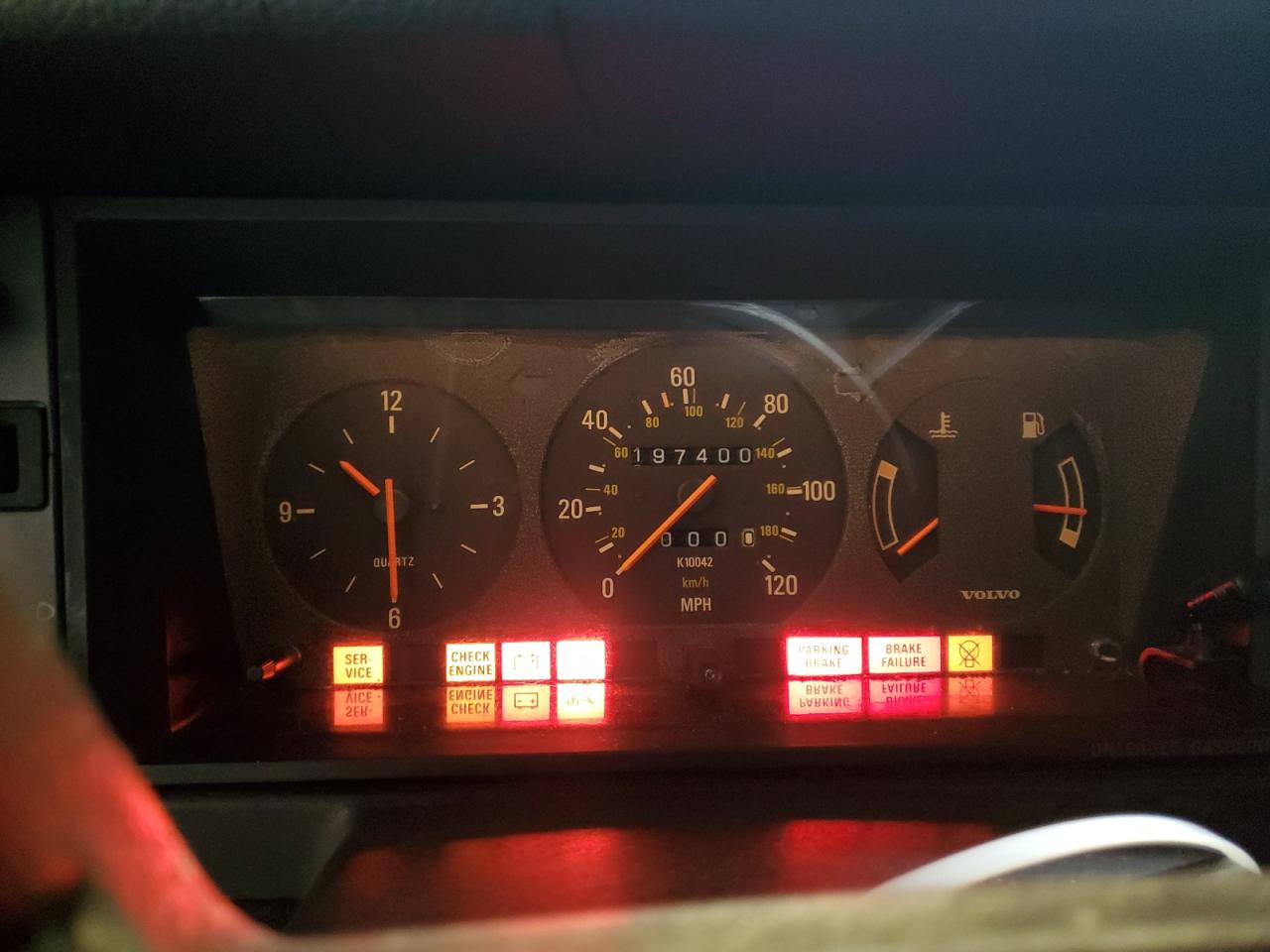 1990 Volvo 240 Base VIN: YV1AA8840L1425573 Lot: 85182375