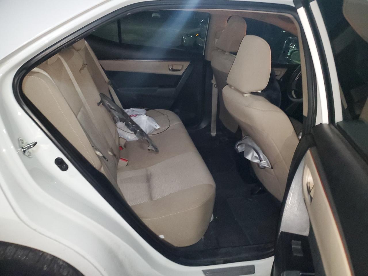 2015 Toyota Corolla L VIN: 5YFBURHE6FP364634 Lot: 86730285