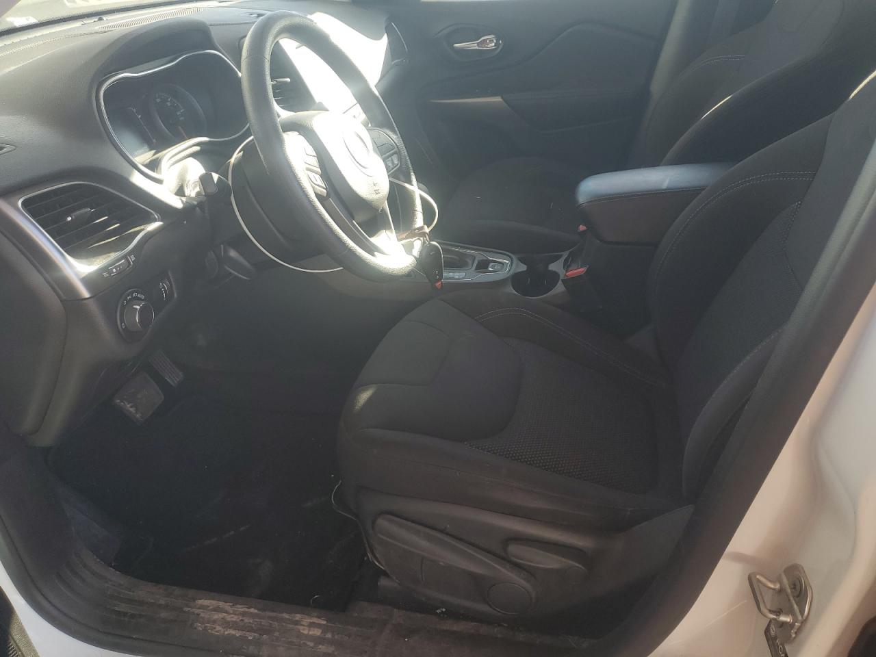 2021 Jeep Cherokee Latitude VIN: 1C4PJLCB1MD218036 Lot: 84981405