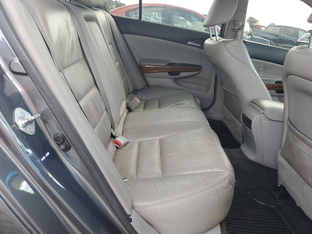 2011 Honda Accord Exl VIN: 1HGCP2F81BA021892 Lot: 81984125