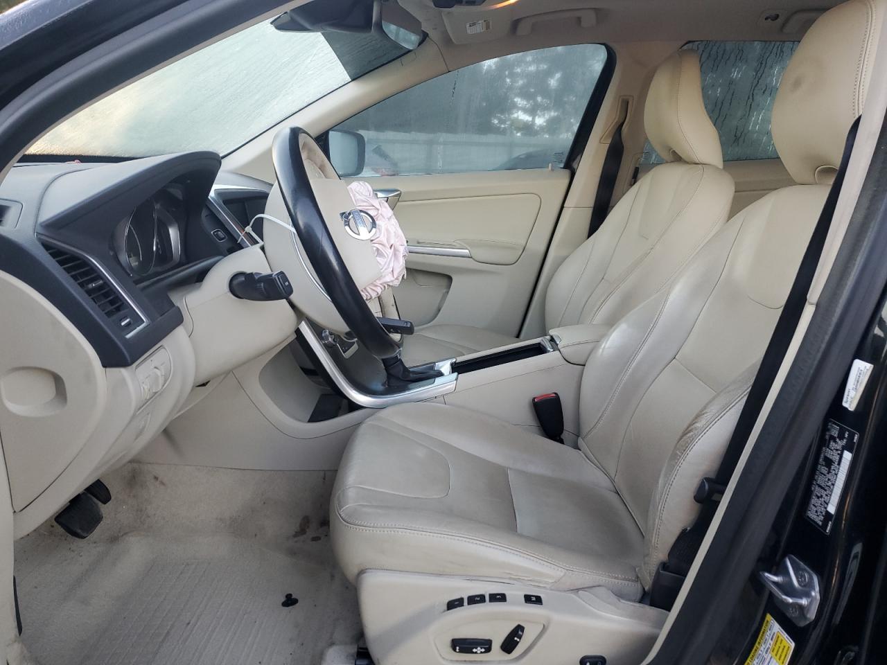 2015 Volvo Xc60 T5 Premier VIN: YV4612RK9F2704991 Lot: 82440285