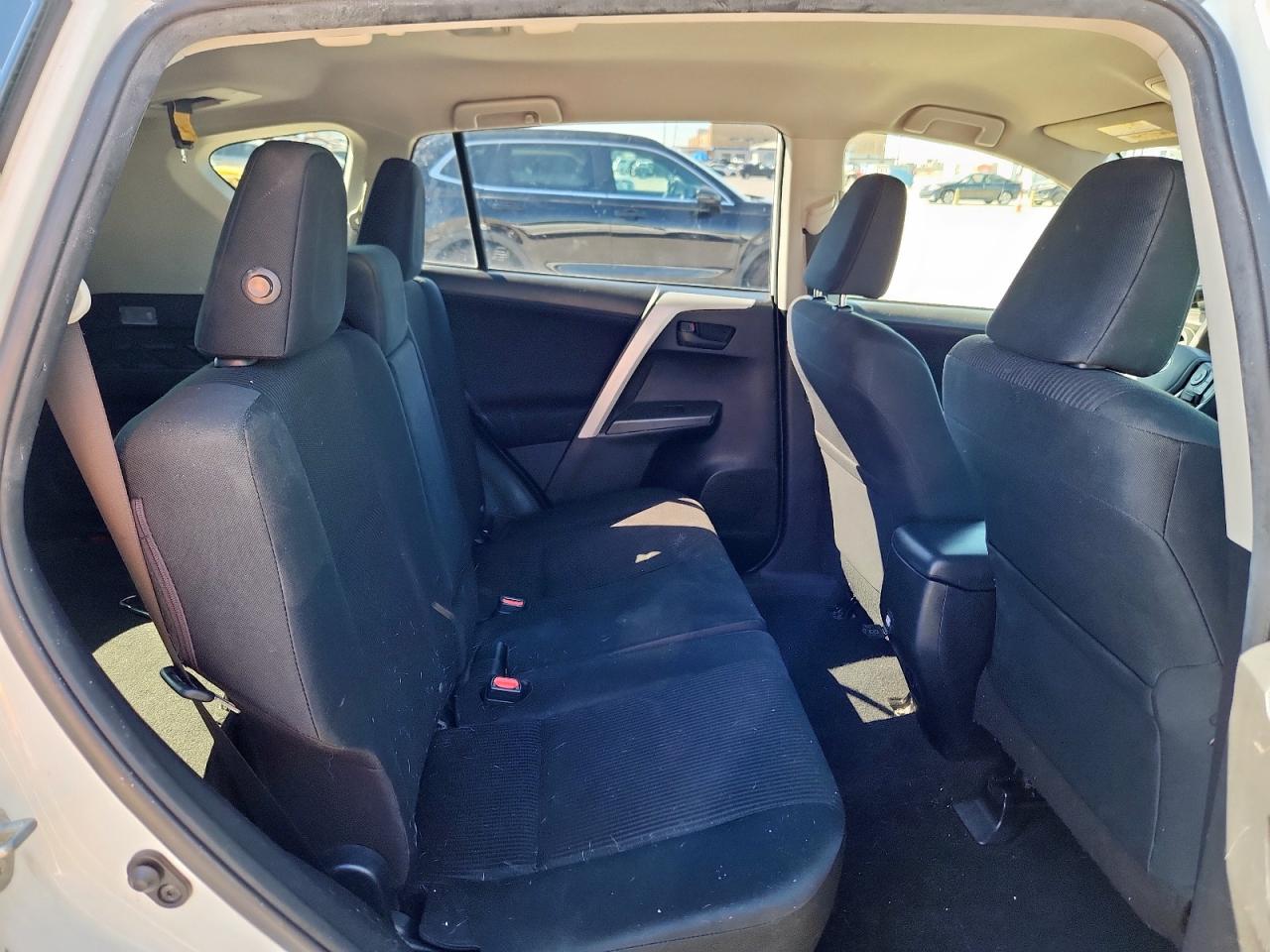 2018 Toyota Rav4 Le VIN: JTMZFREV2JJ210142 Lot: 86136035