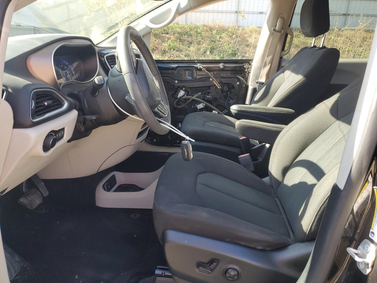 2023 Chrysler Voyager Lx VIN: 2C4RC1CG4PR560911 Lot: 89860325