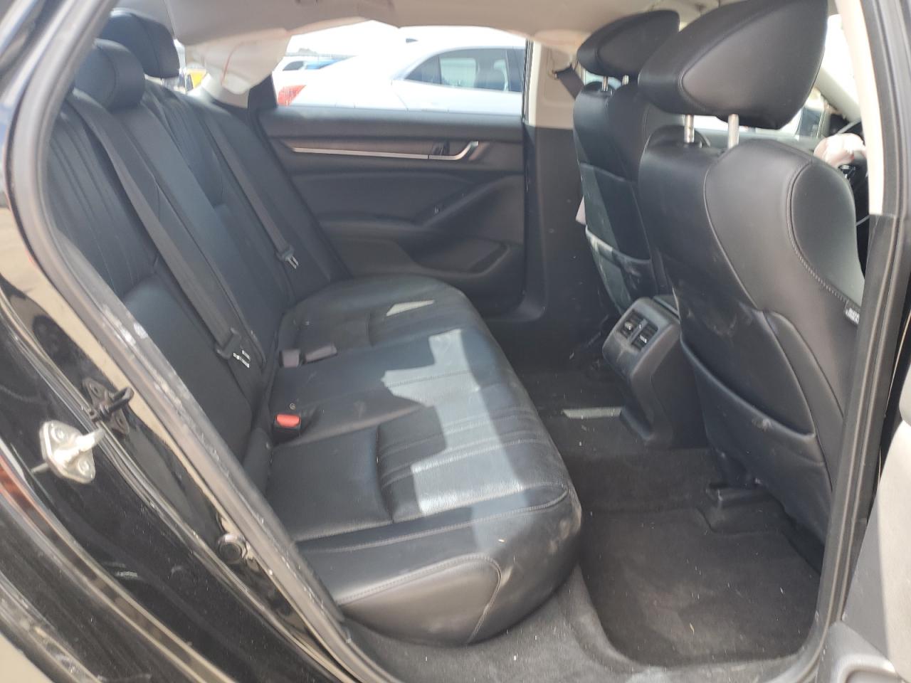 2018 Honda Accord Touring VIN: 1HGCV1F97JA043242 Lot: 90274125