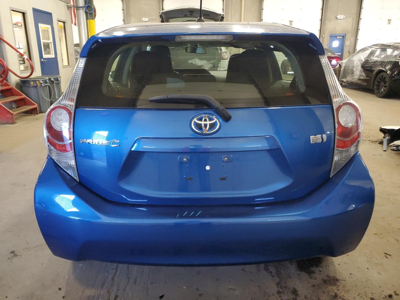 2014 Toyota Prius C VIN: JTDKDTB33E1075556 Lot: 84440905