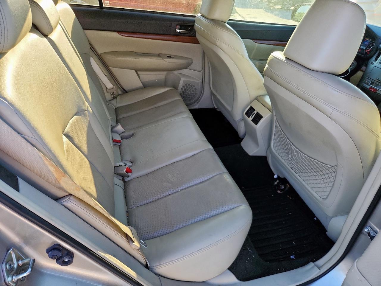 2014 Subaru Outback 2.5I Limited VIN: 4S4BRCLC8E3270858 Lot: 86296635