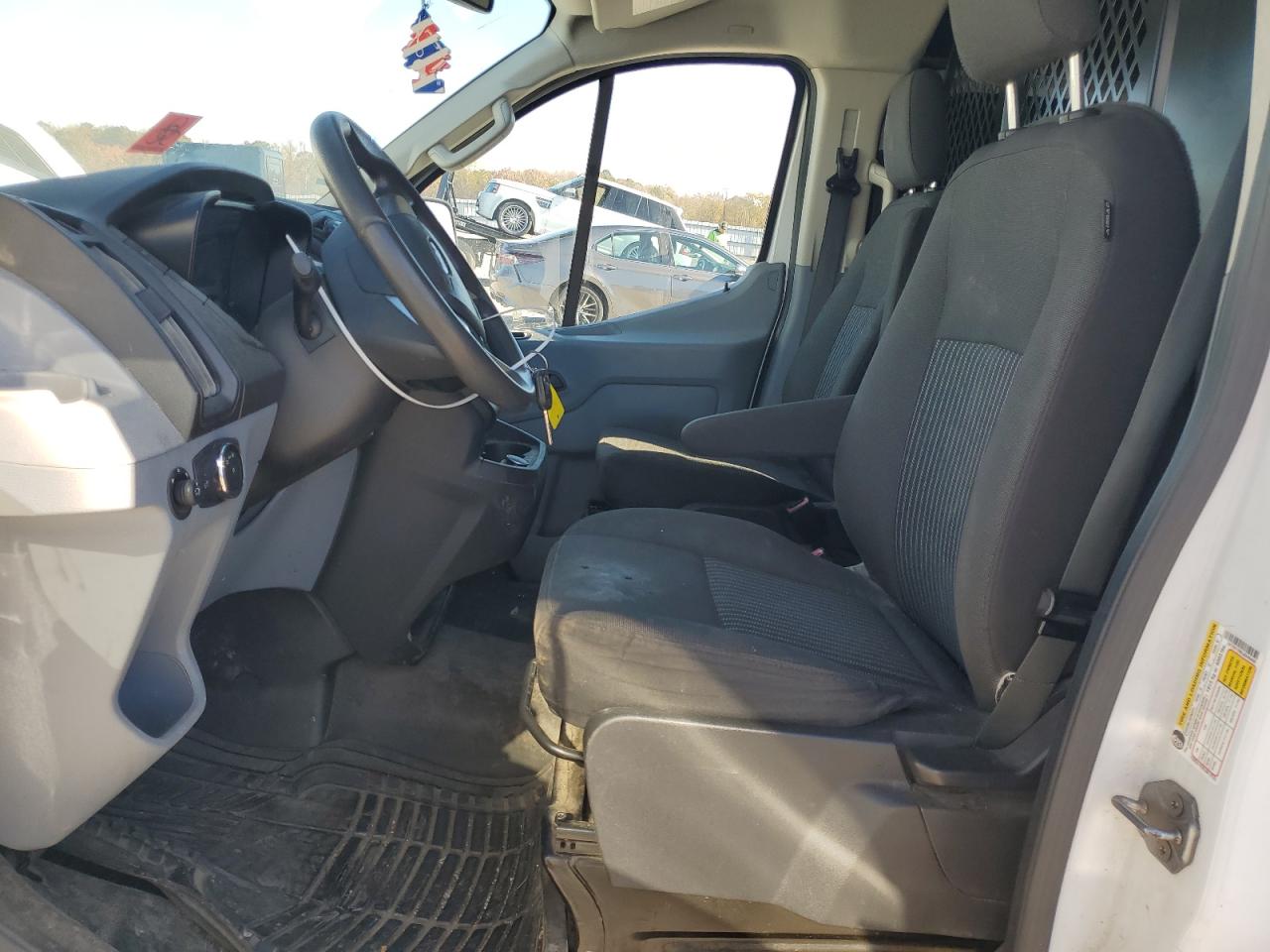 2018 Ford Transit 250 Delivery Van VIN: 1FTYR1YM5JKA99409 Lot: 90579545